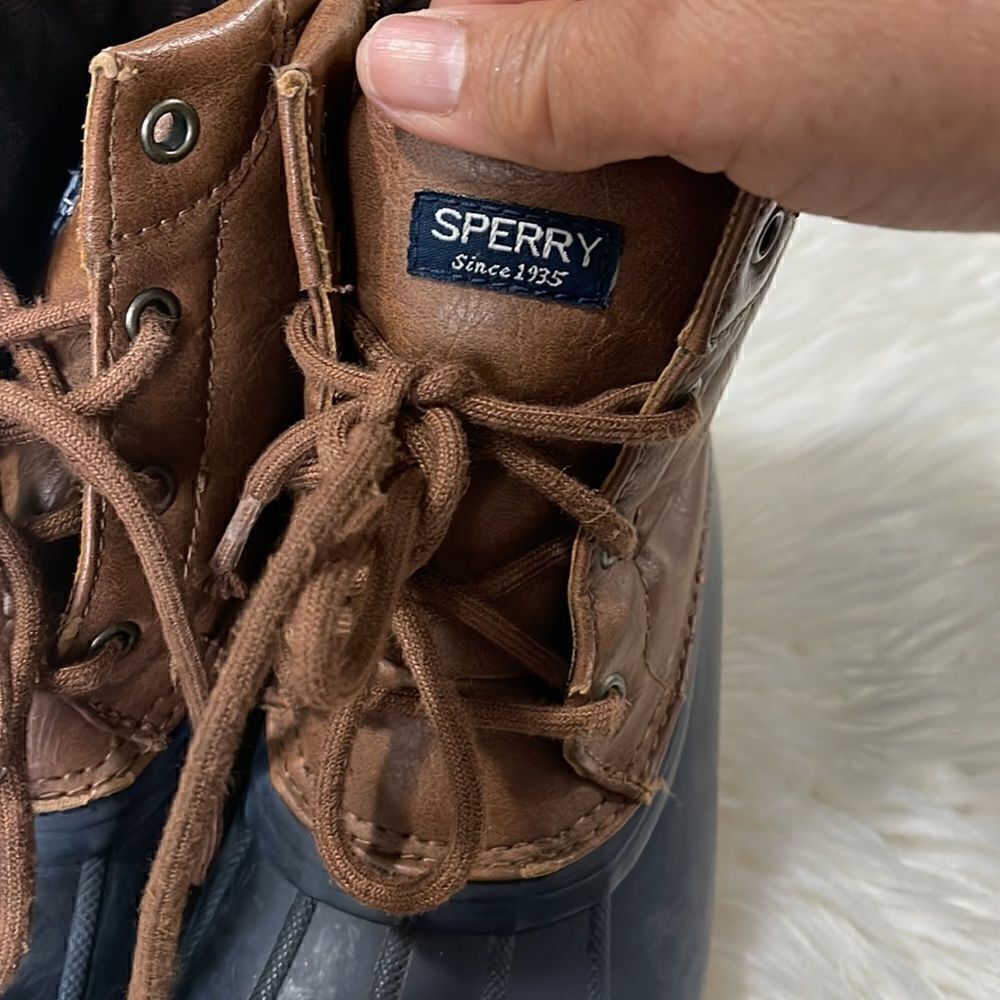 SPERRY WINTER BOOTS SIZE 2M - Picture 6 of 9